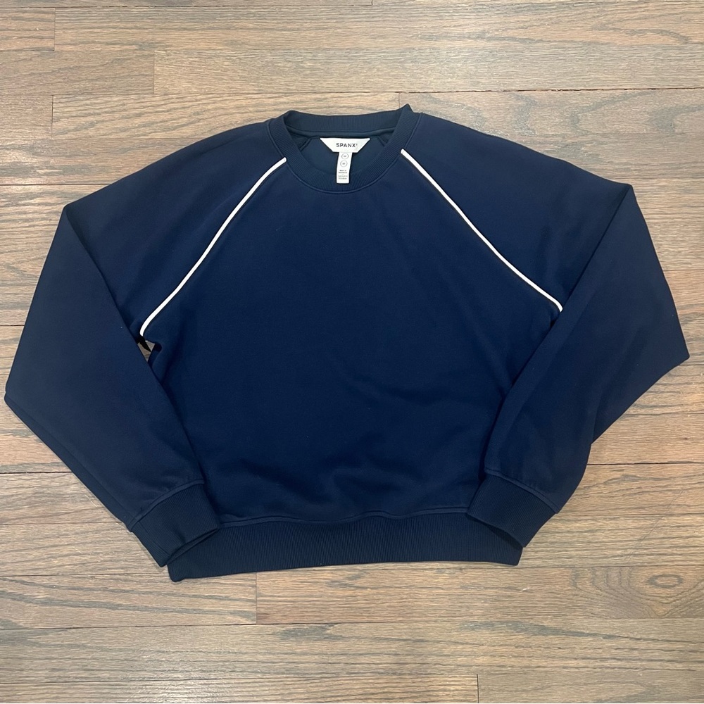 Spanx Crewneck AirEssentials Pique Long Sleeve Top Navy Blue Size Medium - Picture 2 of 5
